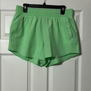 Under Armour Green Athletic Shorts Lightweight Fit